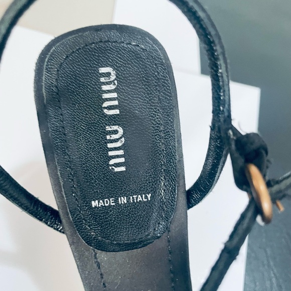 Miu Miu Black Floral Strappy Sandals - Picture 10 of 16